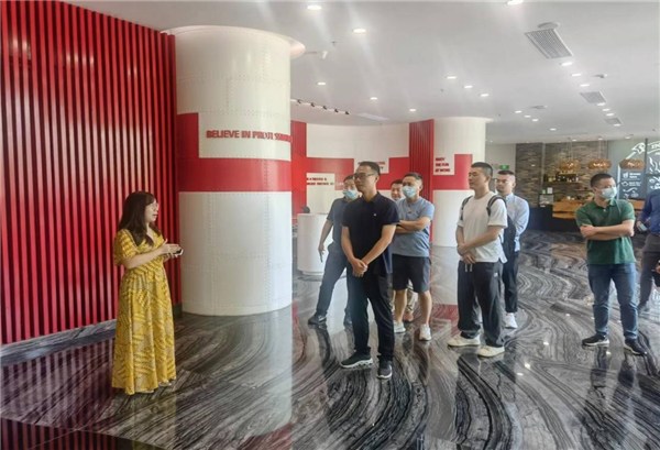 鲍楠率队赴广州开展招商活动