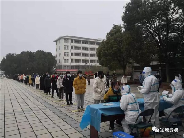 池州市第八中学核酸检测现场池州市第六中学核酸检测现场报到当天