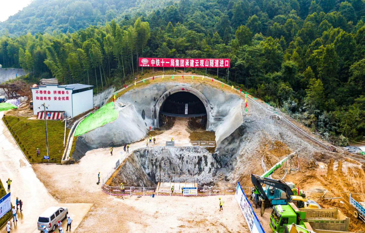 池黄高铁(青阳段)建设现场