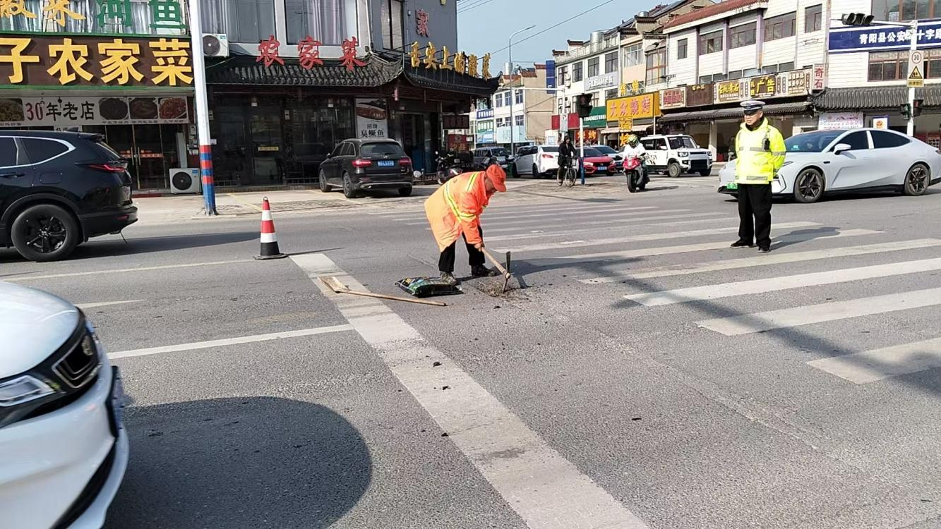 春节我在岗  养护保安畅