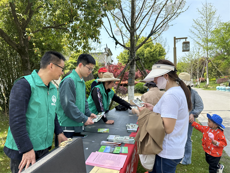 推进生态文明建设 青阳县林业局开展第42届"爱鸟周"科普宣传活动